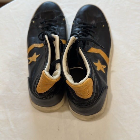 Converse Allstars John Varvatos ,Size 8 In Black/Gold Leather - Picture 3 of 9